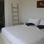 Orkeli Casa * Pláka
