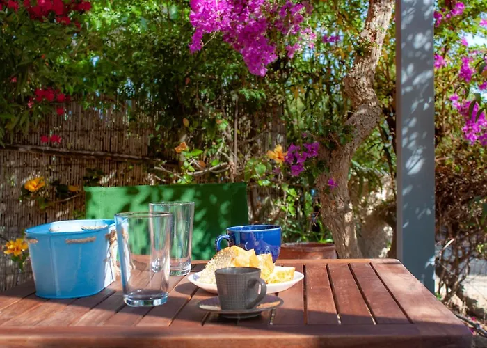 Orkeli Casa * Pláka