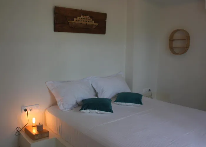 Orkeli Casa * Pláka